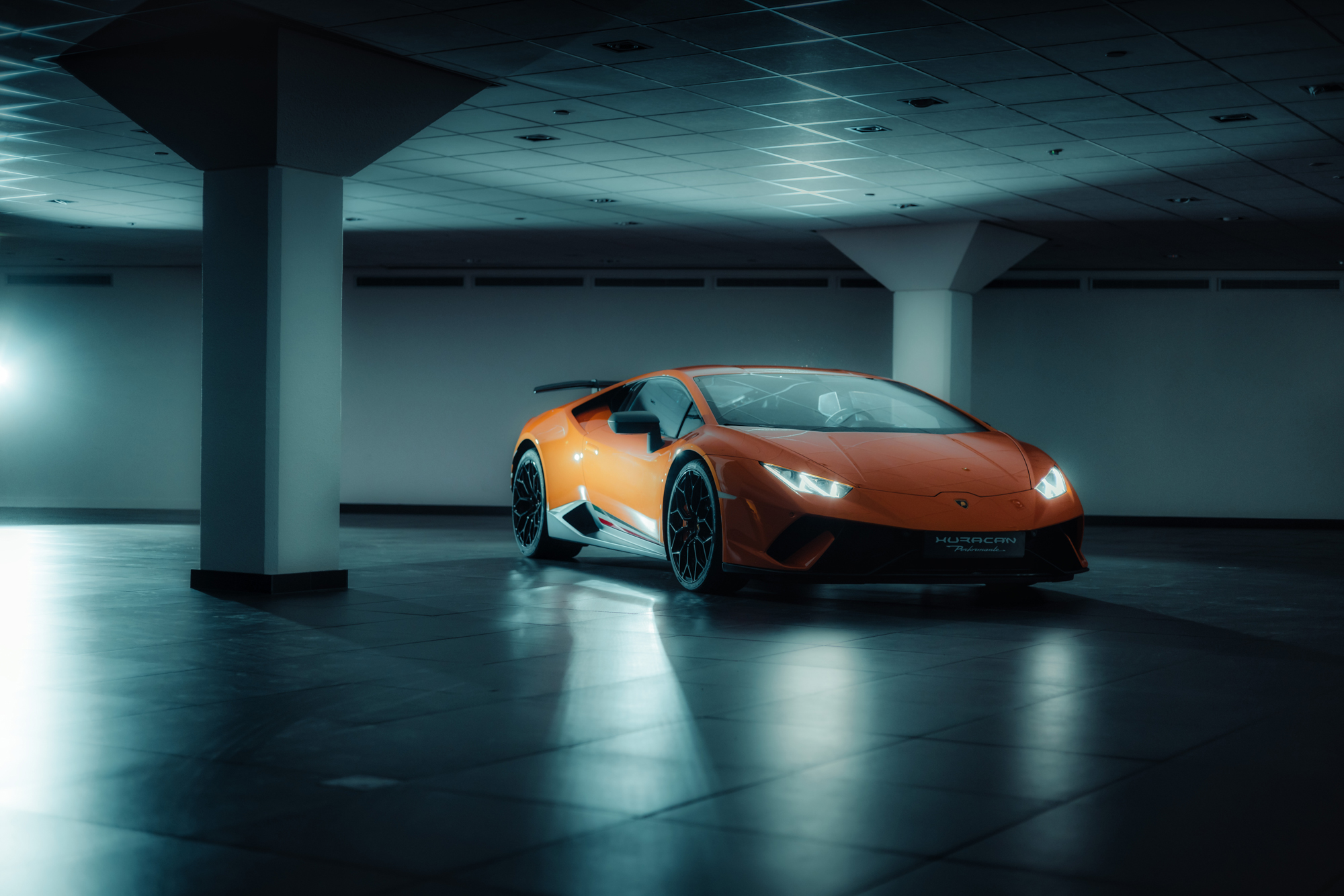 Automotive content voor PON: Lamborghini, Bentley en Bugatti